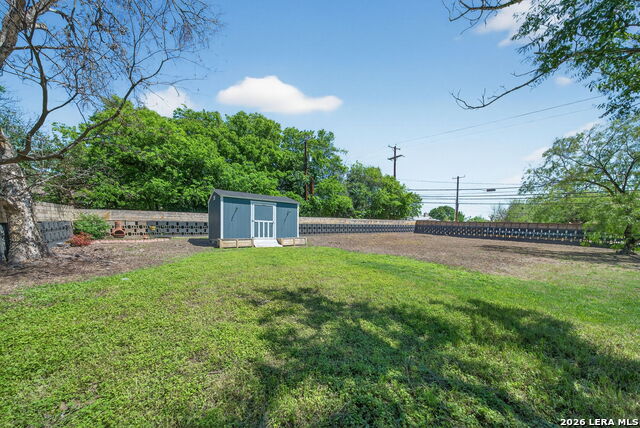 Image 30 of 35 For 225 Harriett Dr