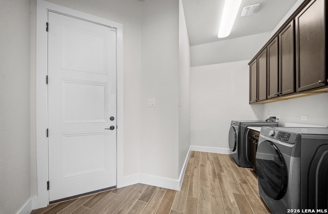 Image 33 of 50 For 3587 King Ter