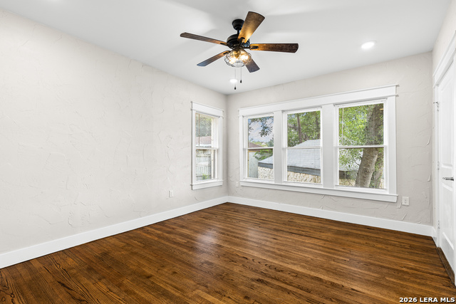 Image 12 of 29 For 424 Club  