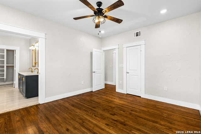 Image 13 of 29 For 424 Club  