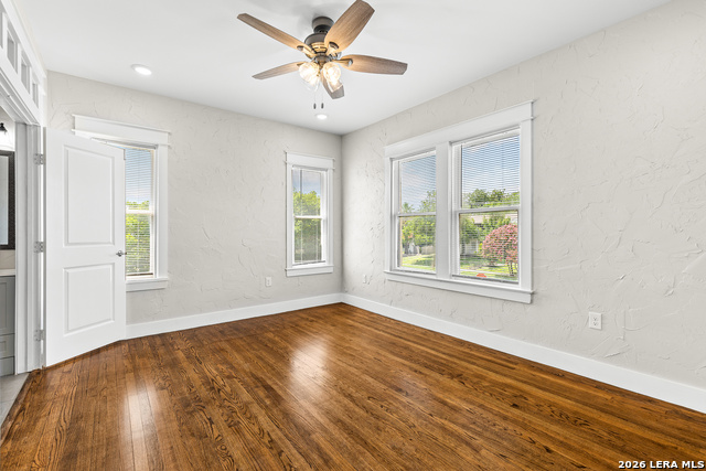 Image 17 of 29 For 424 Club  