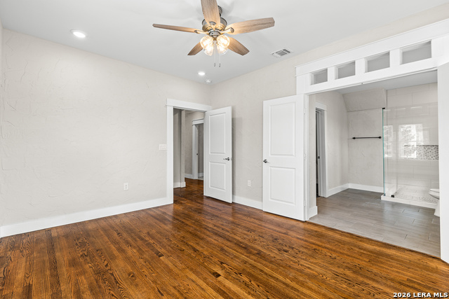 Image 18 of 29 For 424 Club  