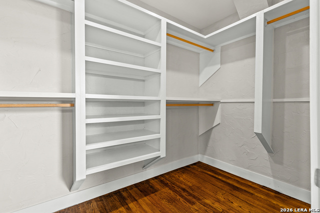 Image 20 of 29 For 424 Club  