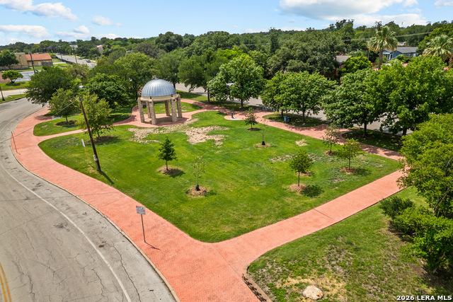 Image 28 of 29 For 424 Club  