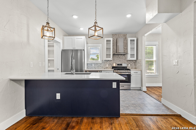 Image 6 of 29 For 424 Club  