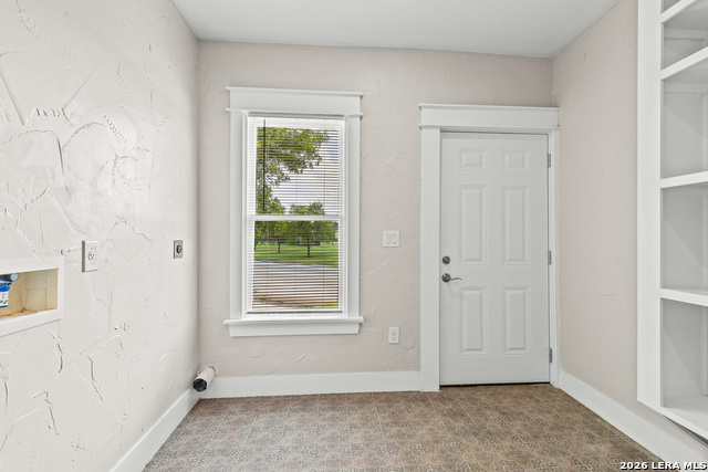 Image 9 of 29 For 424 Club  