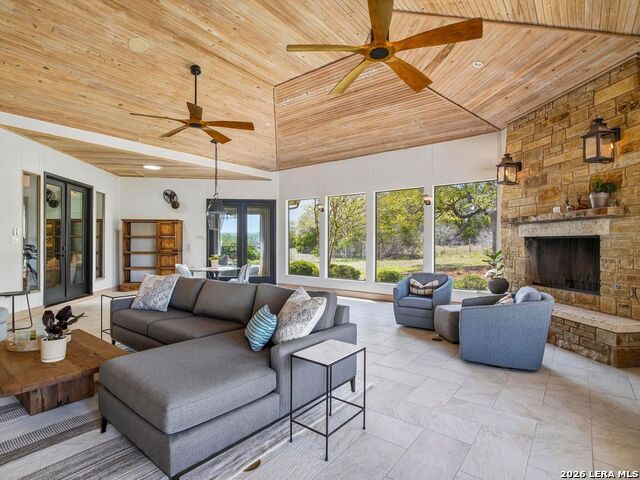 Image 44 of 80 For 102 Santa Fe Trl