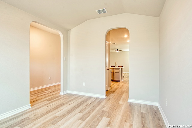 Listing photo id 8 for 7614 Eclipse Mark