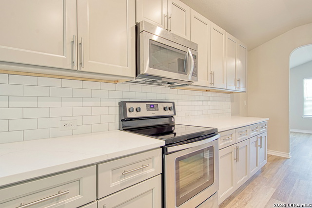 Listing photo id 14 for 7614 Eclipse Mark