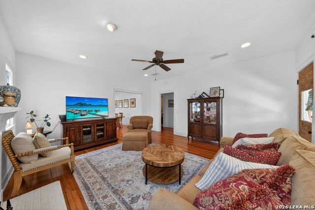 Image 7 of 36 For 608 River Rd