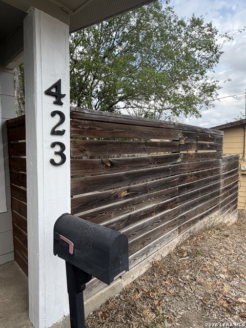 Image 3 of 15 For 423 Karen Ln