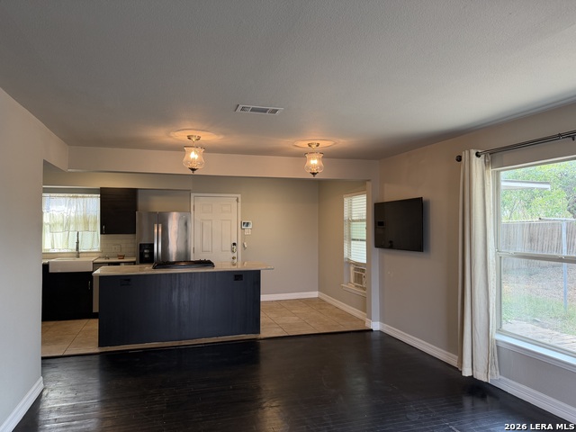 Image 4 of 15 For 423 Karen Ln