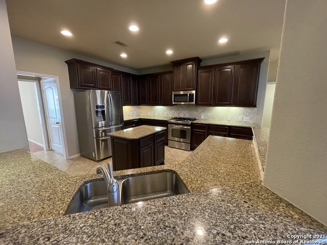 Image 11 of 37 For 2352 Oak Run Pkwy