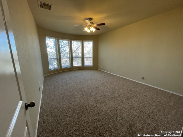 Image 17 of 37 For 2352 Oak Run Pkwy