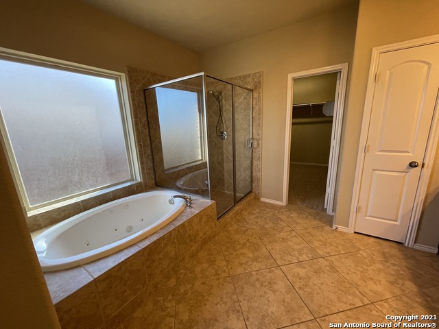 Image 20 of 37 For 2352 Oak Run Pkwy