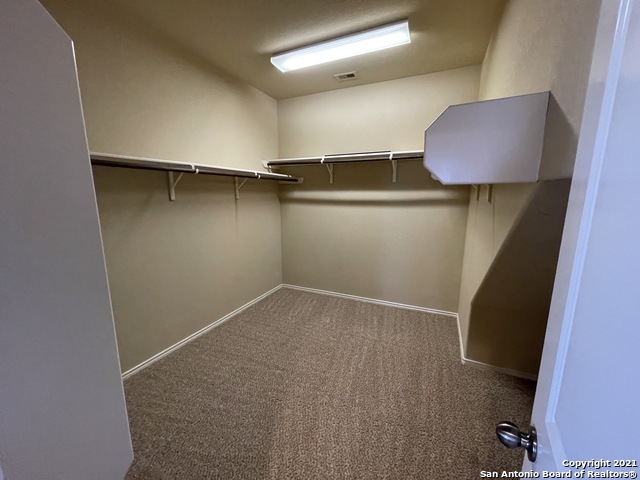 Image 21 of 37 For 2352 Oak Run Pkwy