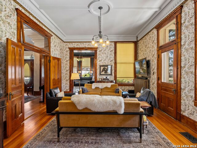 Image 10 of 60 For 372 Magazine Ave