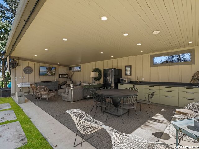 Image 38 of 60 For 372 Magazine Ave