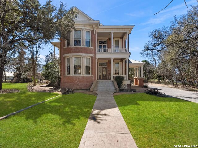 Image 4 of 60 For 372 Magazine Ave