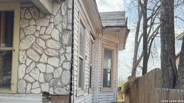 Image 2 of 35 For 511 Olive  