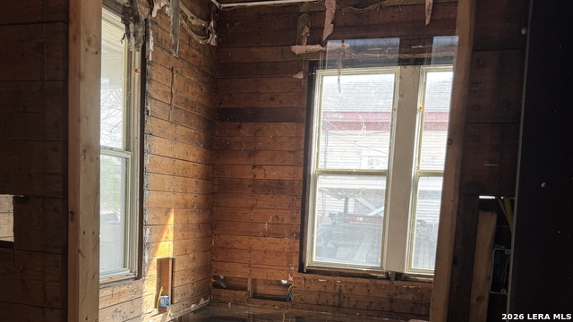 Image 23 of 35 For 511 Olive  