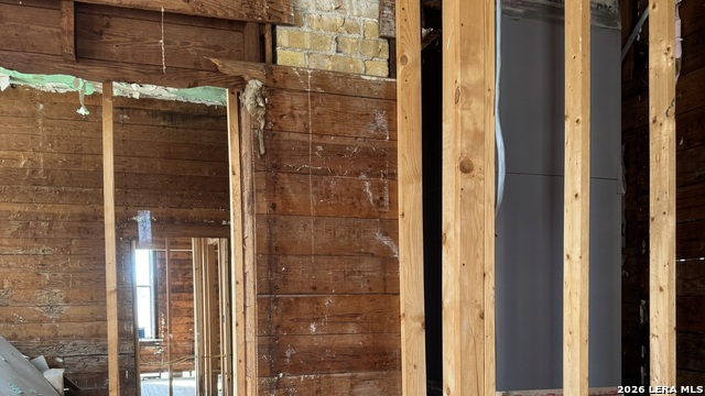 Image 25 of 35 For 511 Olive  