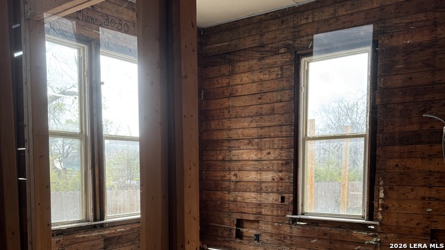 Image 31 of 35 For 511 Olive  