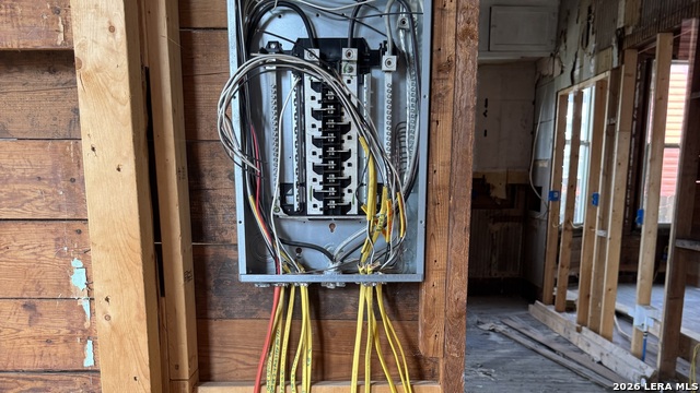 Image 32 of 35 For 511 Olive  