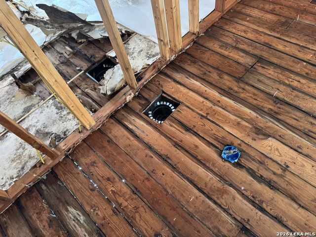 Image 34 of 35 For 511 Olive  