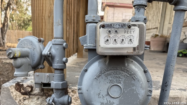 Image 35 of 35 For 511 Olive  