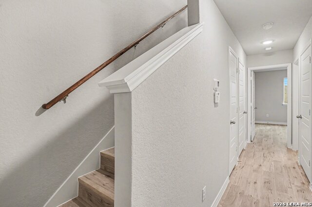 Image 3 of 34 For 310 W Evergreen St #121