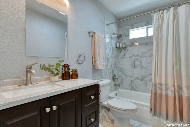 Image 12 of 28 For 5705 Pineway St