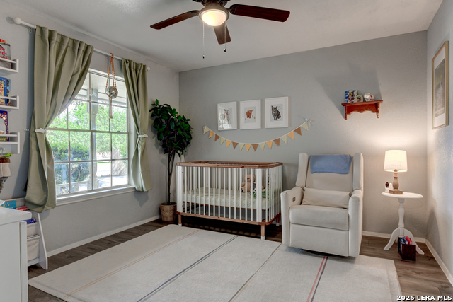 Image 13 of 28 For 5705 Pineway St