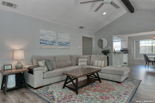 Image 19 of 28 For 5705 Pineway St