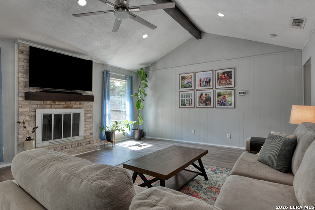 Image 3 of 28 For 5705 Pineway St