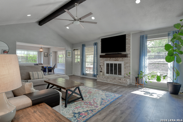 Image 4 of 28 For 5705 Pineway St