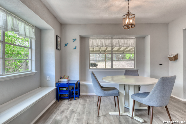 Image 6 of 28 For 5705 Pineway St