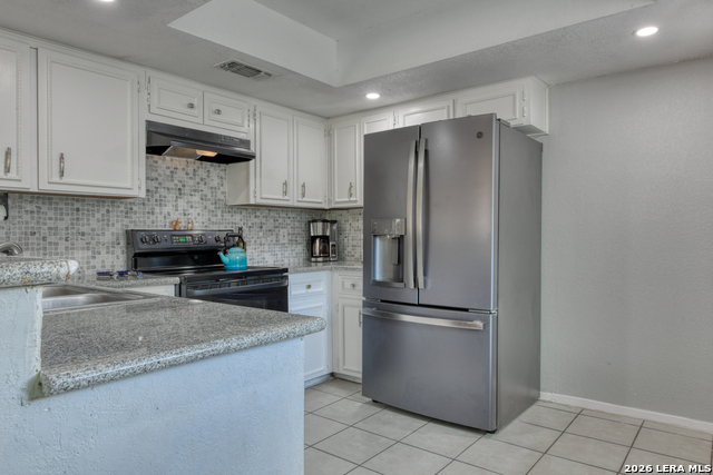 Image 7 of 28 For 5705 Pineway St