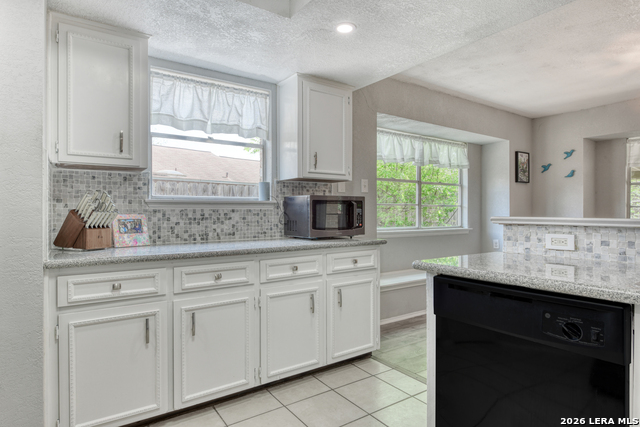 Image 8 of 28 For 5705 Pineway St