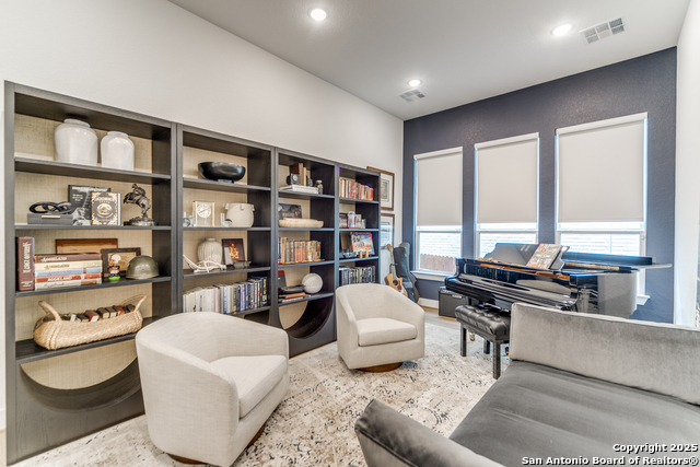 Image 19 of 36 For 10003 Ellenora