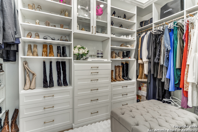 Image 25 of 36 For 10003 Ellenora