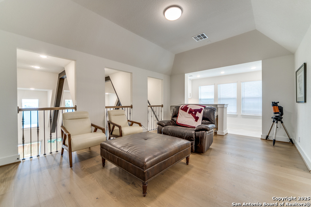 Image 27 of 36 For 10003 Ellenora