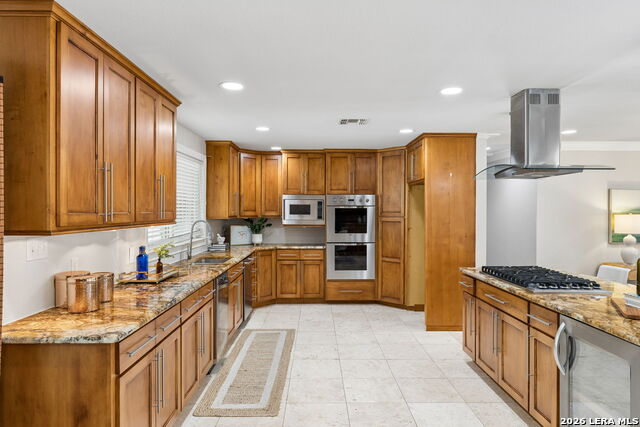 Image 11 of 48 For 451 Laramie Dr