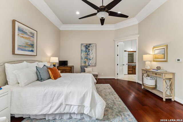 Image 21 of 48 For 451 Laramie Dr