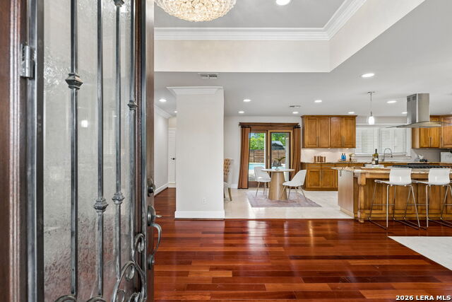 Image 5 of 48 For 451 Laramie Dr