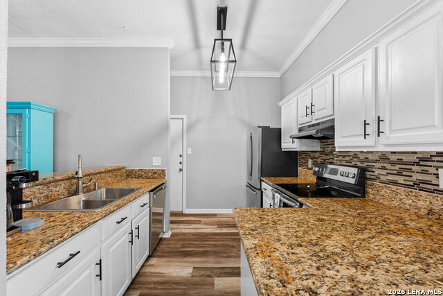 Image 12 of 29 For 17041 Vista Bluff Dr