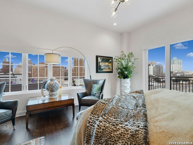 Image 17 of 39 For 230 Dwyer Ave  701