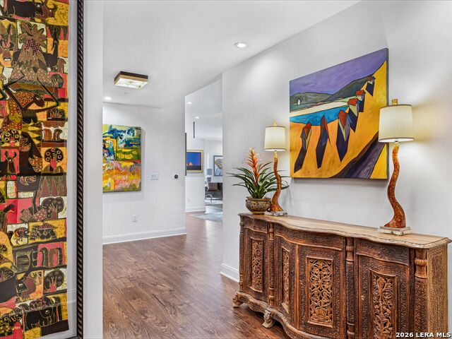 Image 2 of 39 For 230 Dwyer Ave  701