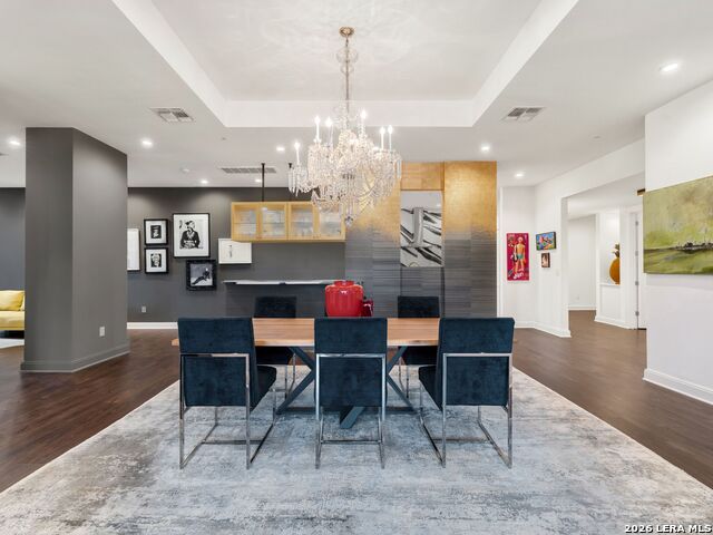 Image 4 of 39 For 230 Dwyer Ave  701