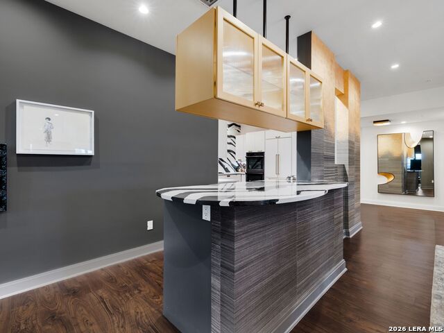 Image 8 of 39 For 230 Dwyer Ave  701